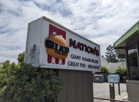 Nation's Giant Hamburgers Great Pies outside