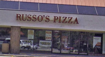 Russo's Pizza outside