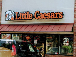 Little Caesars Pizza outside