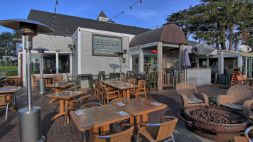 Half Moon Bay Brewing Company inside