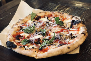 Rise Pizzeria food