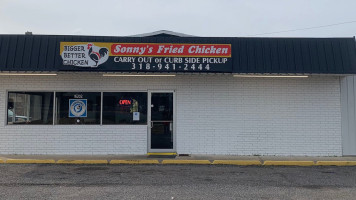 Sonny's Fried Chicken outside