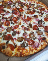 Zino's Pizza food