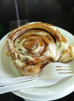 Cinnamon Cafe food