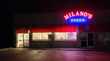 Milano's Pizza food