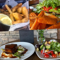 Midgley's Public House food