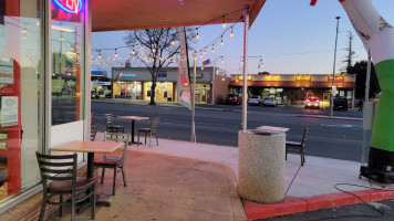 Taqueria Autlan inside