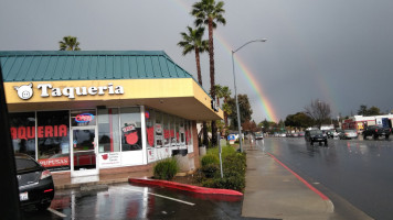 Taqueria Autlan outside