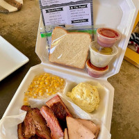 Zeke's Bbq Smokehouse food