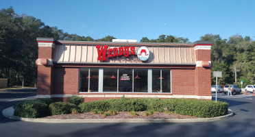 Wendy's outside