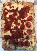 Perry's Pizza food