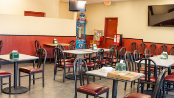 Aladino's Pizza inside