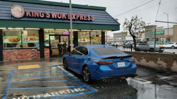 King's Wok Express outside