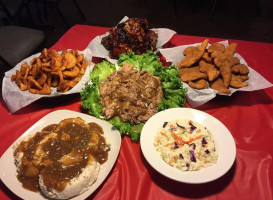 Red's Sports And Grill food