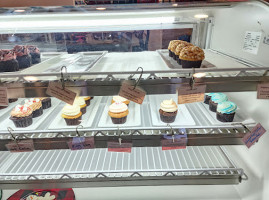 The Cupcakery food