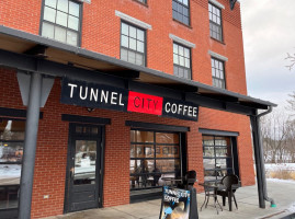 Tunnel City Coffee outside