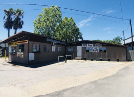 Joe's Fried Chicken outside