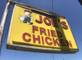 Joe's Fried Chicken outside