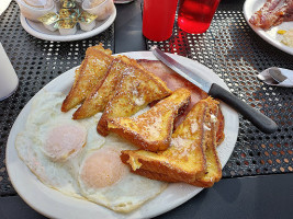 Uncle Sam's Pancake House In Manitou Spr food