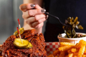 Hattie B's Hot Chicken Birmingham food