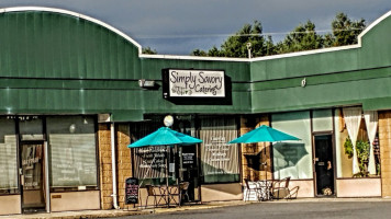 Simply Savory Cafe outside