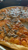 Pete Elda's Carmen's Pizzeria food