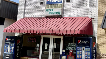 Pizza Doctor Of Carrollton inside