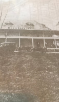 Kruse's Deer Lake Inn inside