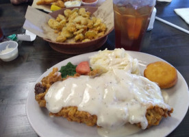 Skeet's Texas Grill food