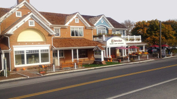 Bird-in-hand Bakery Cafe food