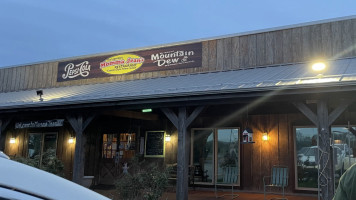 Mama Jean's food