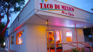 El Taco De Mexico outside