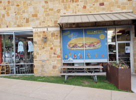 Thundercloud Subs outside