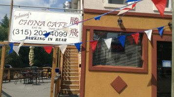 Johnny's China Cafe outside