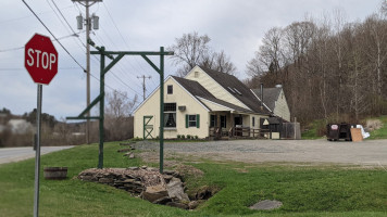 Robert's Roadhouse food