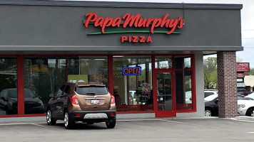 Papa Murphy 's Take 'n ' Bake Pizza outside