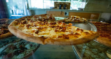 Catskill Mountain Pizza Co food