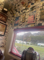 Rock Roll Diner inside