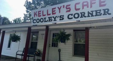 Kelley's Cafe At Cooley's Corner outside