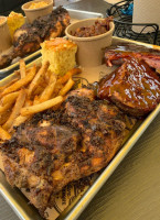 Ray Brothers Bbq food