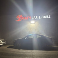 Duke's Grill outside