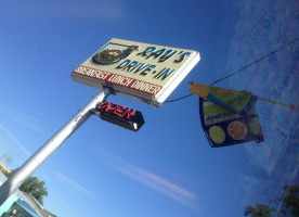 Ray's Drive In outside