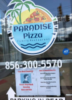 Paradise Pizza inside