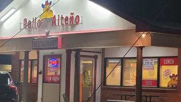 Pollo Alteño food