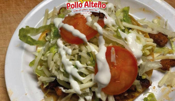 Pollo Alteño inside