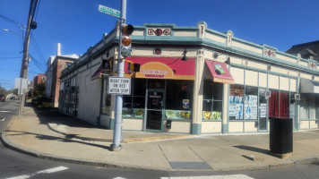 New York Taco Pizza outside