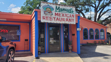 Manuel's Mexican Taqueria outside