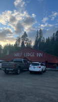 Wolf Lodge Inn outside