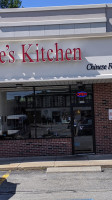 Lee's Kitchen Chinese outside