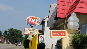 Dairy Queen outside